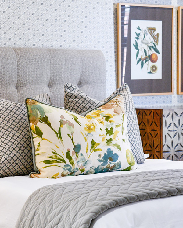 TWO-BEDROOM APARTMENTS
<small>115m<sup>2</sup> - 119m<sup>2</sup></small>